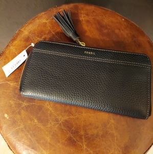 NWT Fossil Leather Wallet
